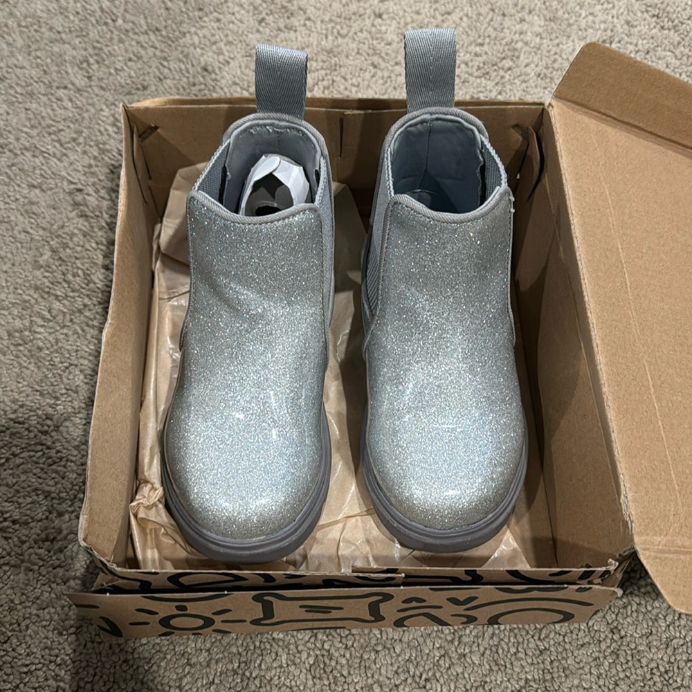 Sparkling Silver Rainboots